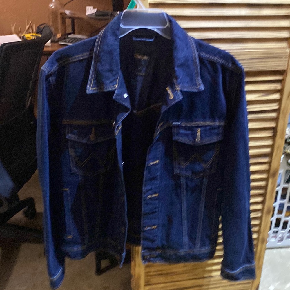 Womens wrangler denim jacket sz